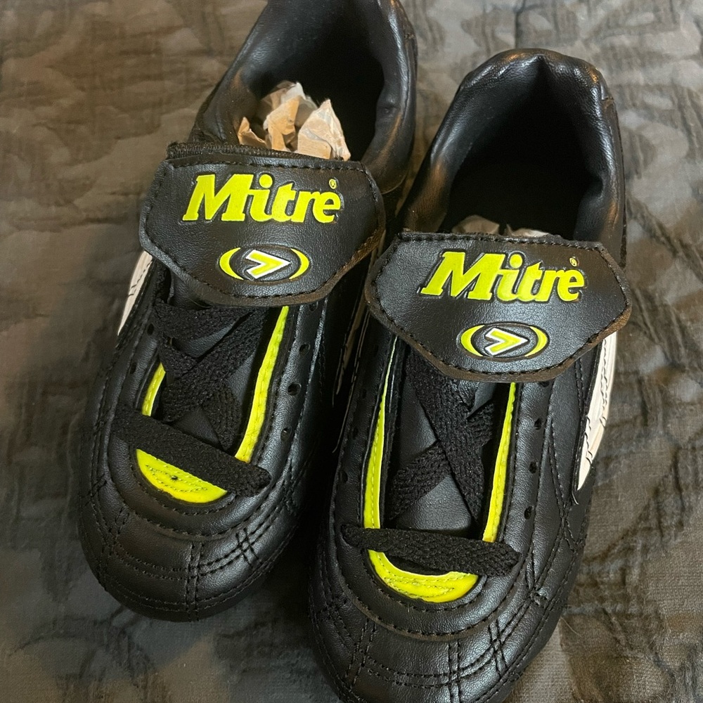 Brand New Boys Soccer Cleats